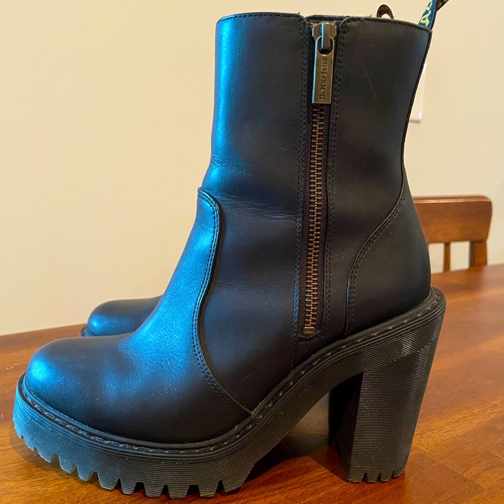 Dr. Martens Magdalena II boots